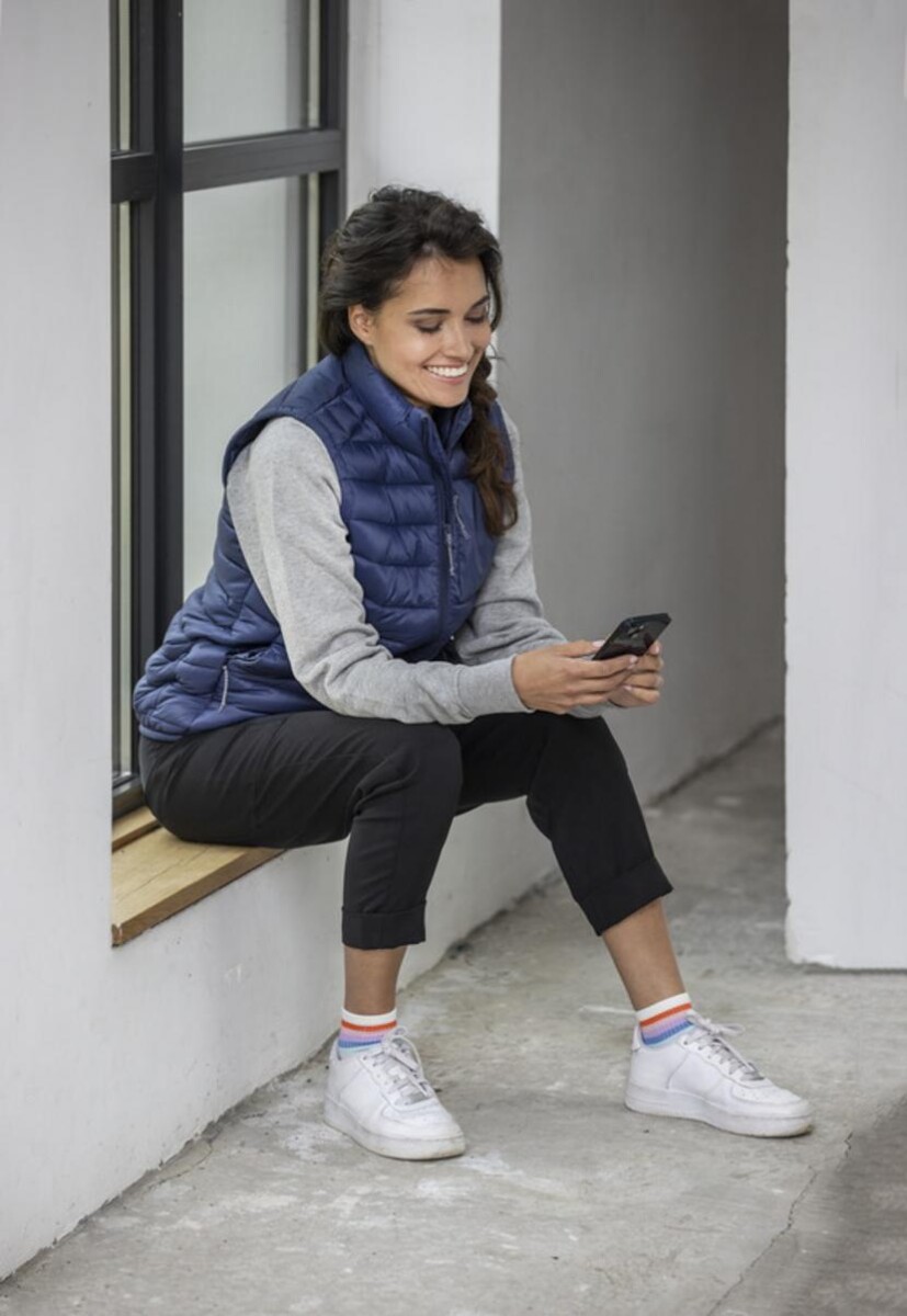 Eko Ocieplany bezrękawnik damski Pallas z materiału z recyklingu 3943855_m1