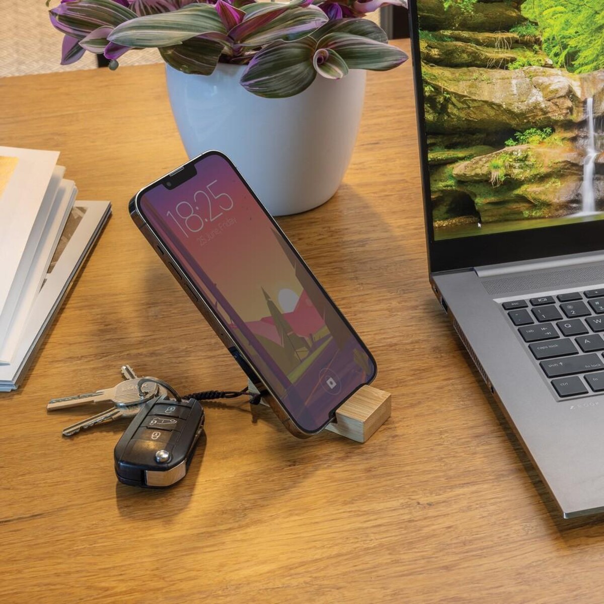 Eko Brelok, stojak na telefon P301.3809__M_400