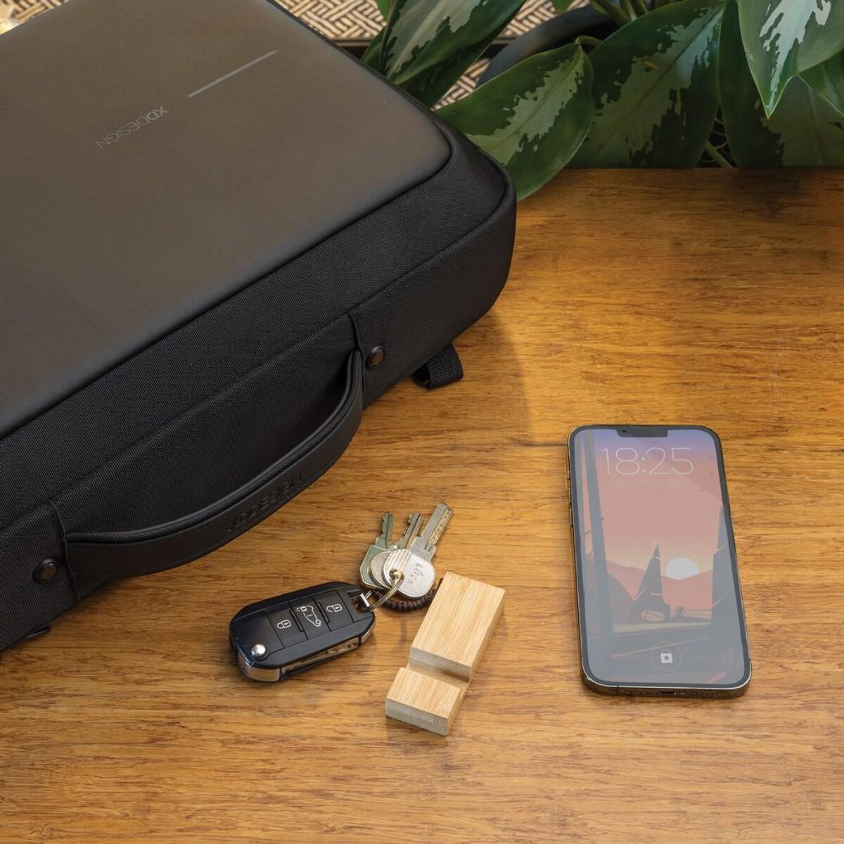 Eko Brelok, stojak na telefon P301.3809__M_401