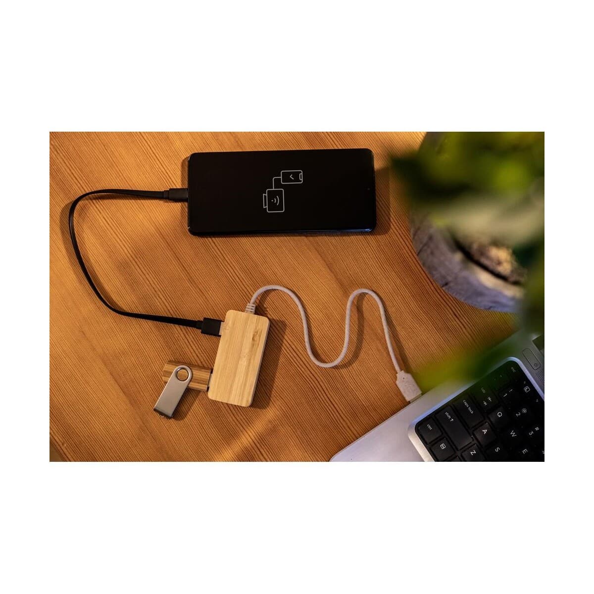 Eko Bambusowy hub USB i USB-C B'RIGHT | Kenzie V7283_B